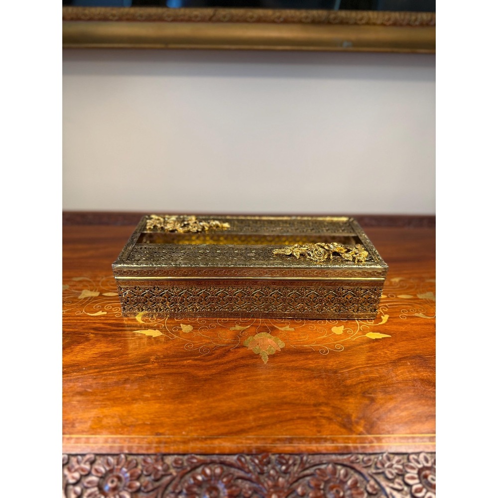 Vintage Filigree Tissue Box Cover with Roses - Picture 16 of 17